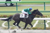 21/6/12 障害未勝利 シャンボールナイト、7馬身差で圧勝。